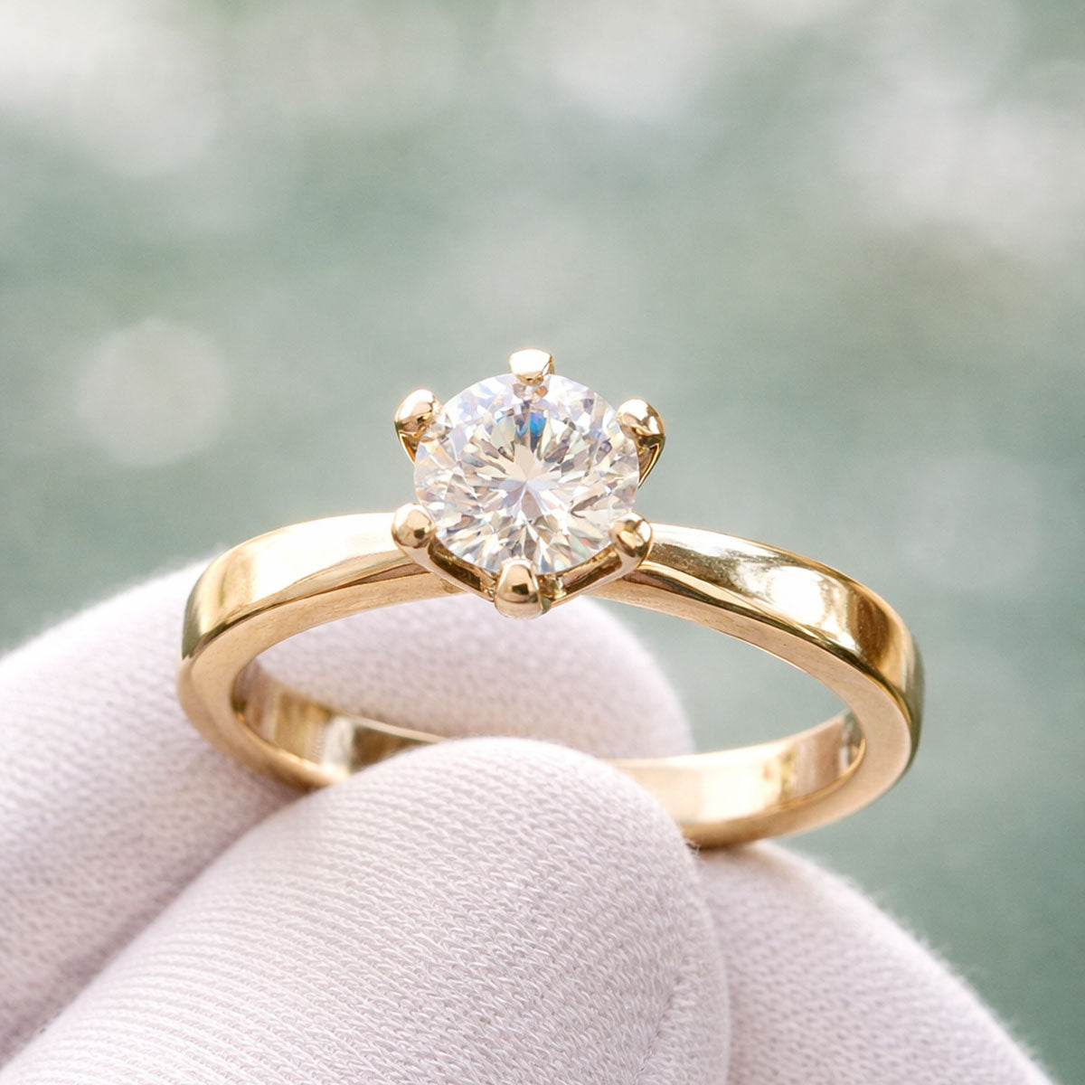 Anel de noivado com diamante 