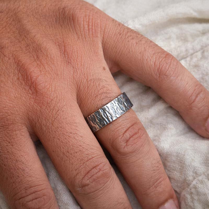 Anel Exclusivo de prata 950 rustico e exclusivo. Joia autoral Renato Peres.