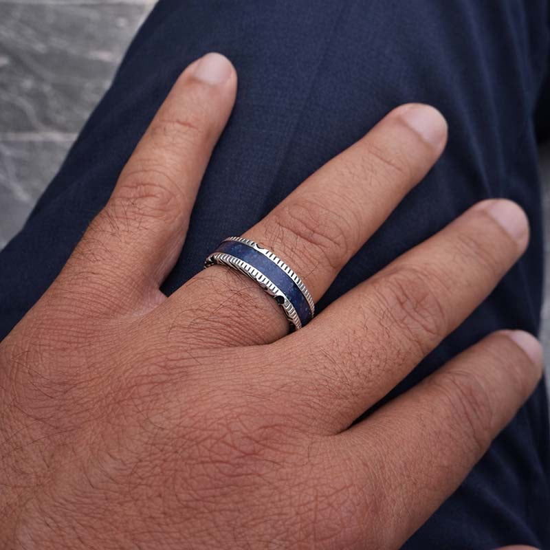 Anel de prata 950 com pedra lápis-lazúli feito artesanalmente design autoral e original