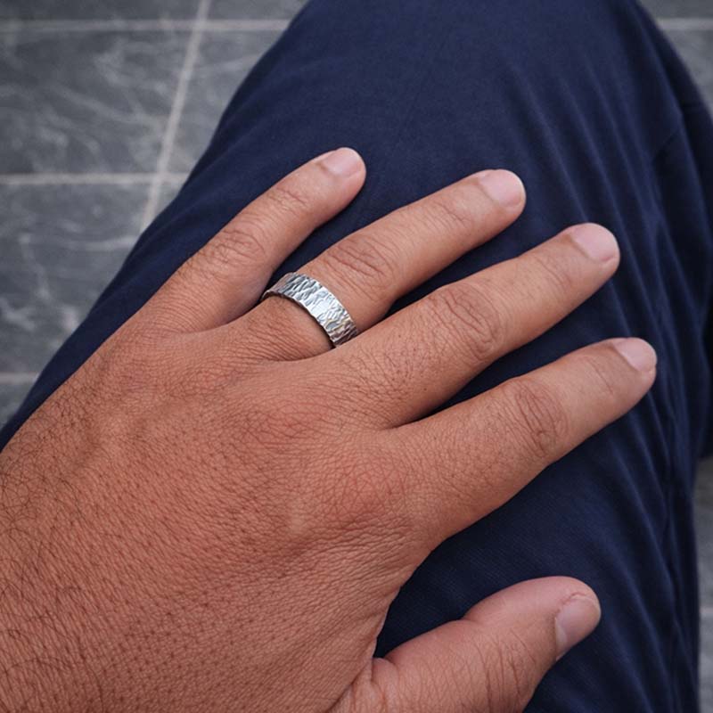 Alianca de prata 950 feito artesanalmente com design exclusivo e autoral