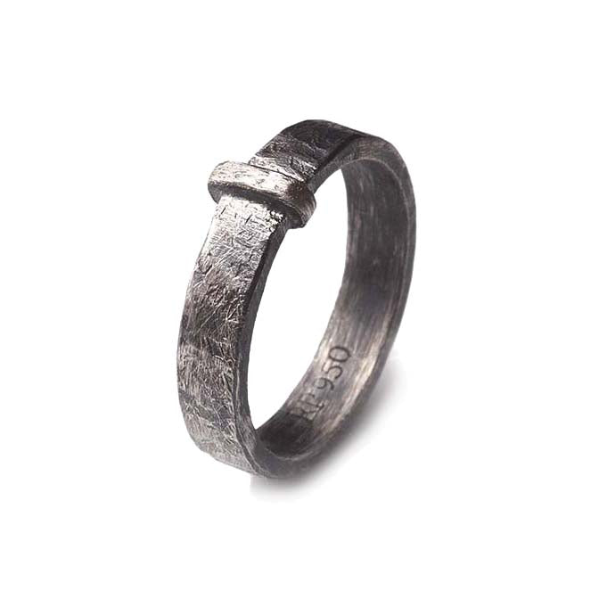 Outlander - "Claire's wedding rings"