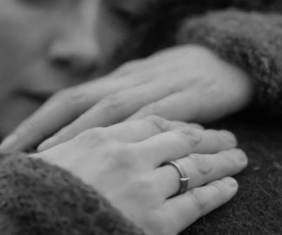 Outlander - "Claire's wedding rings"